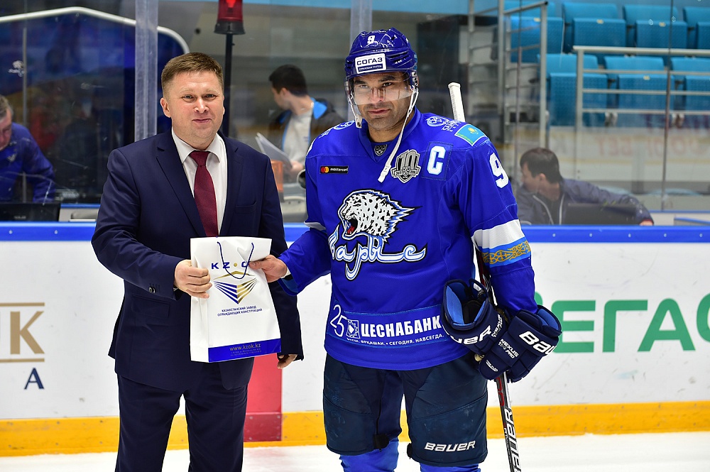 Вручение приза лучшему игроку хоккейного клуба Барыс сезона 2017-2018 гг.